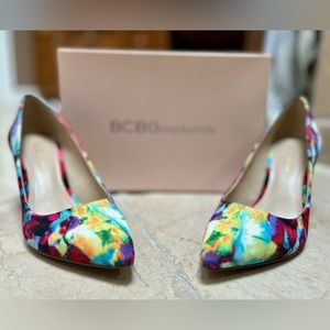 BCBGeneration pink multi pumps in size 8 in great condition